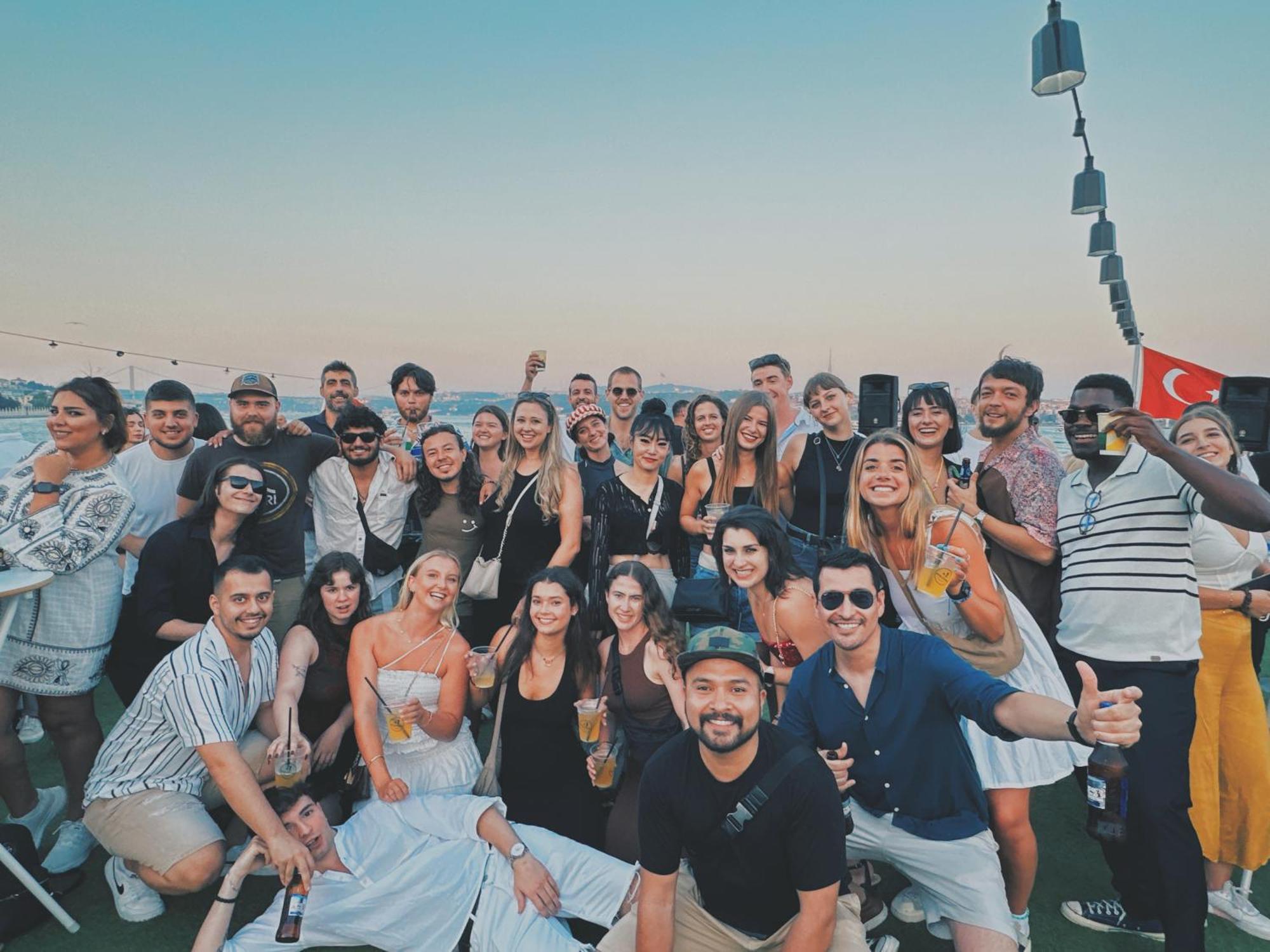 Cheers Midtown Hostel Estambul Exterior foto