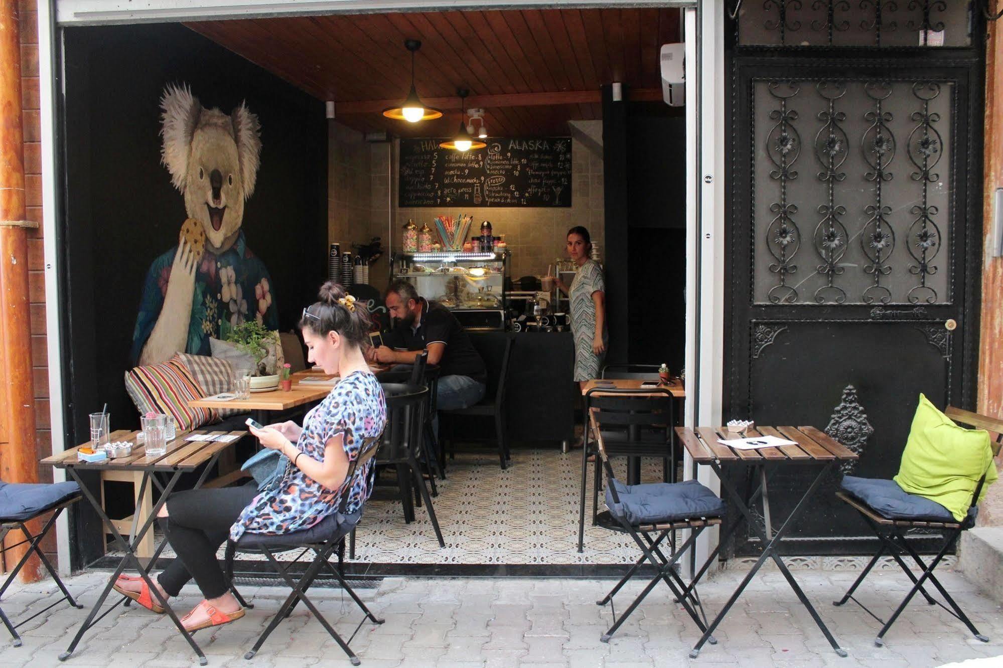 Cheers Midtown Hostel Estambul Exterior foto
