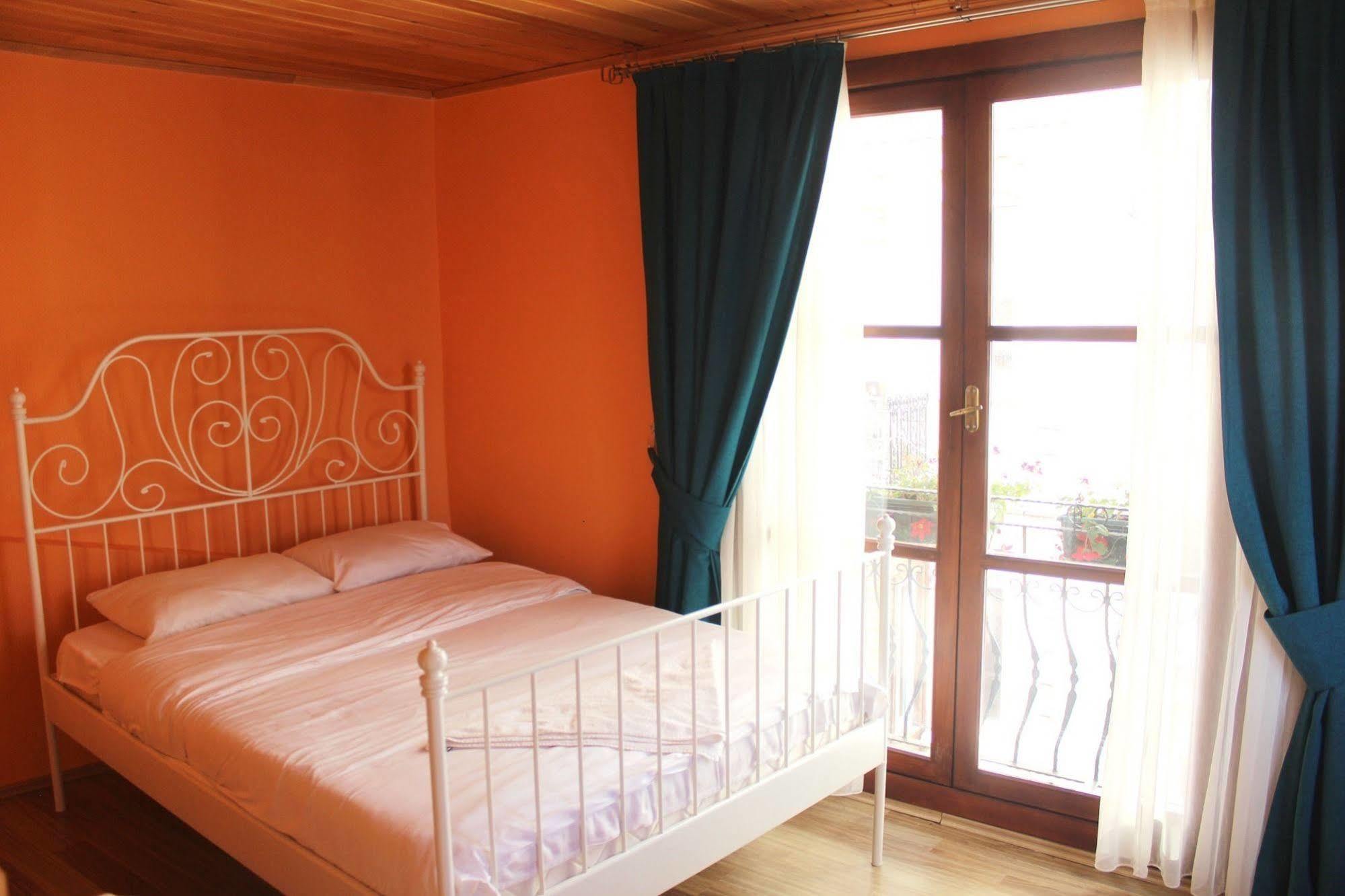 Cheers Midtown Hostel Estambul Exterior foto